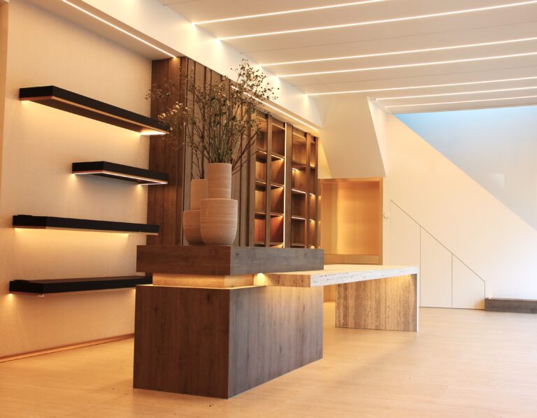 Zwevende planken met ledverlichting